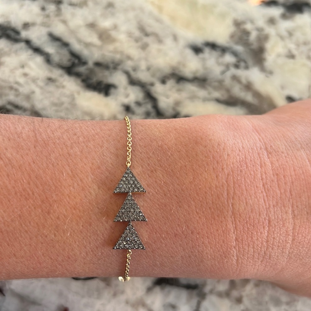 Beautiful gold Nadri bracelet